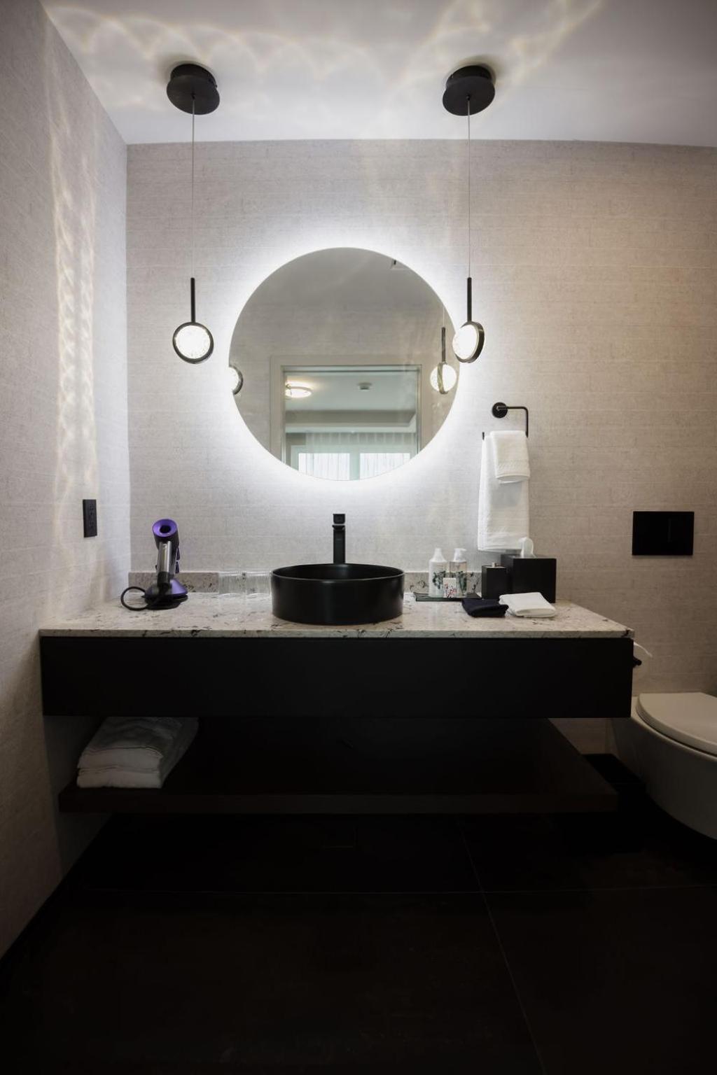 The Reid Hotel Vanderhoof Экстерьер фото